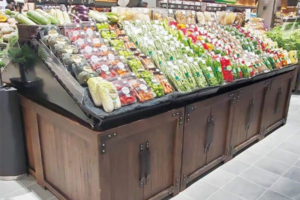 How wooden shelves can help you improve the overall grade of the supermarket
