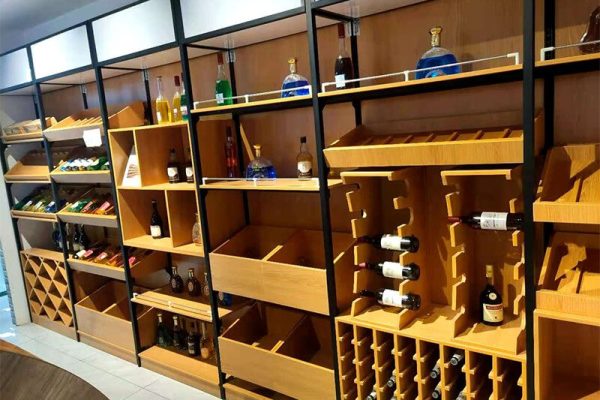 How to display the tobacco and wine showcase